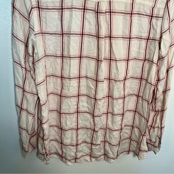 Old Navy Button Down Flannel Shirt Cream Plaid - Picture 9 of 11